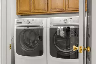 925 W Victoria St, Santa Barbara, CA 93101 - Photo 20