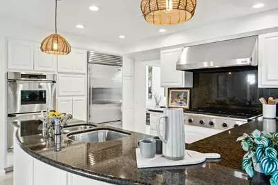 8105 Buena Fortuna Street, Ventura, CA 93013 - Photo 16