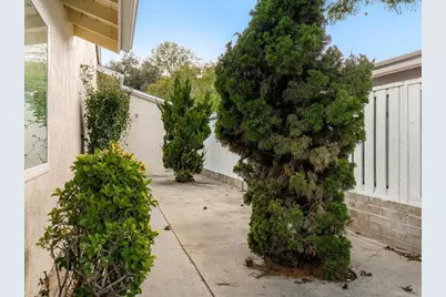 2110 Monterey Street, Santa Barbara, CA 93101 - Photo 24