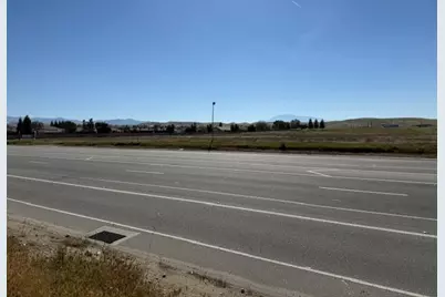 15300 Alfred Harrell Highway, Bakersfield, CA 93306 - Photo 4