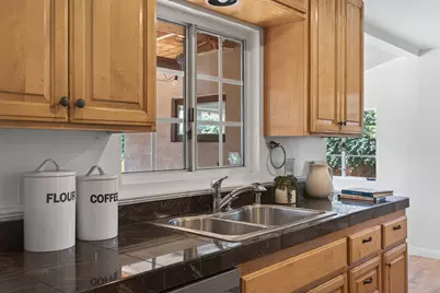 1054 Fairview Road, Ojai, CA 93023 - Photo 12