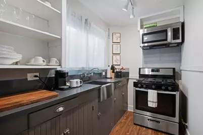 211 W Victoria Street, Santa Barbara, CA 93101 - Photo 8