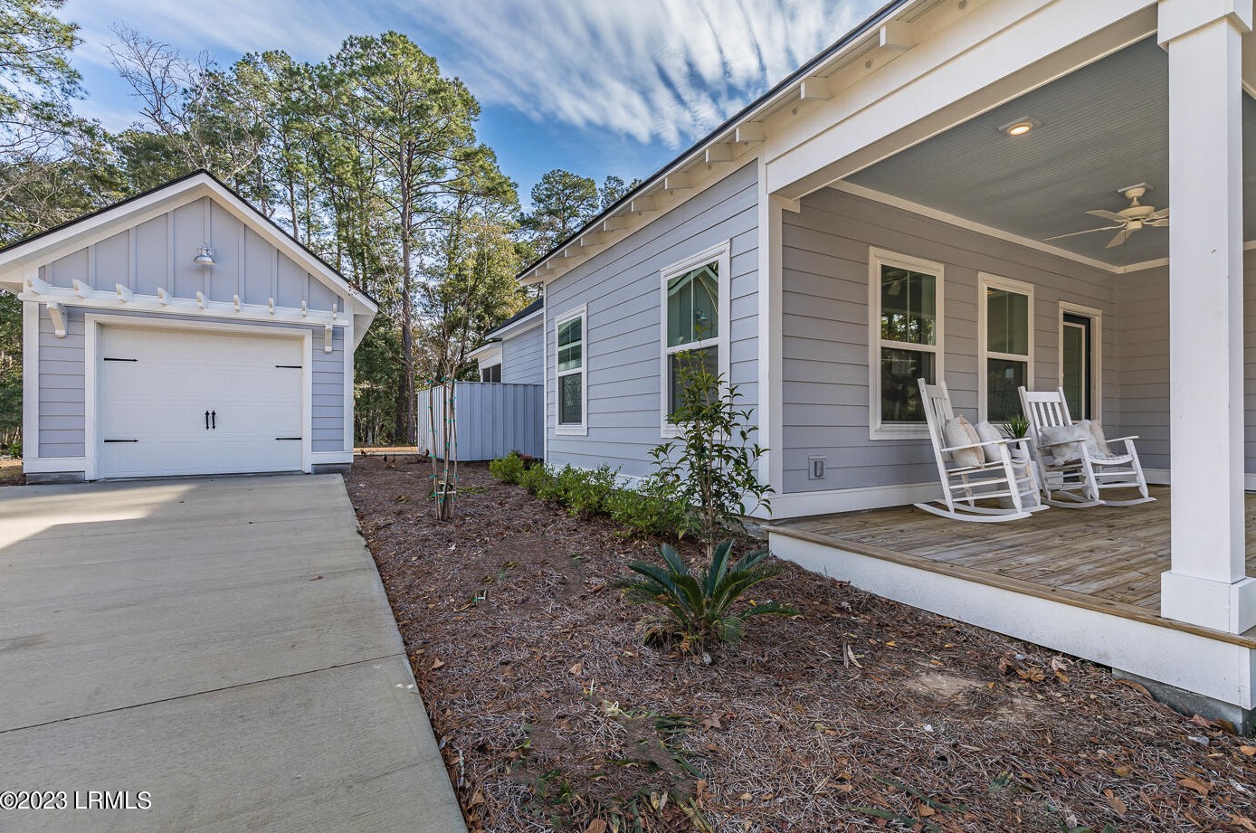 18 Faculty Dr, Beaufort, SC 29907