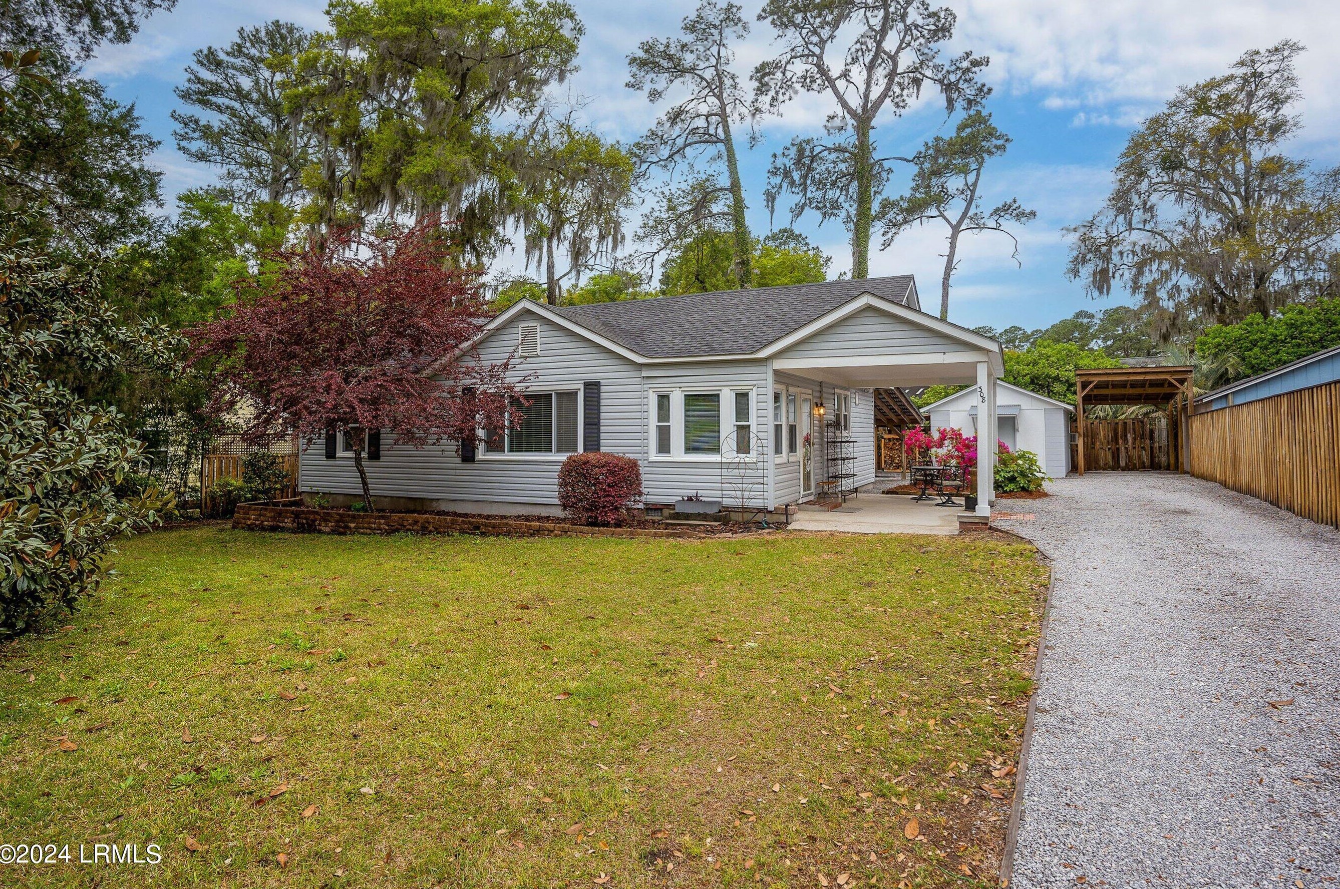 308 Battery Creek Rd, Beaufort, SC 29902