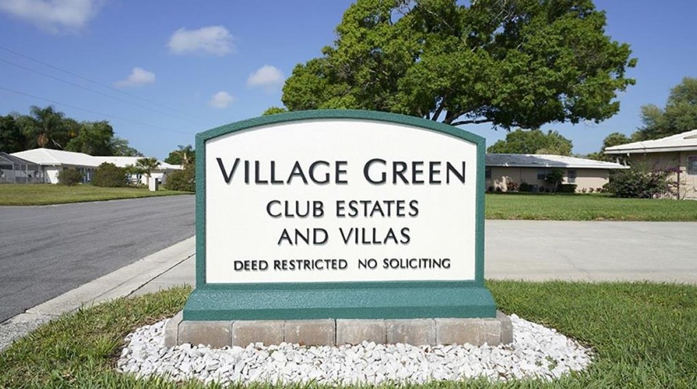 3212 Village Green Dr, Sarasota, FL 34239-6714