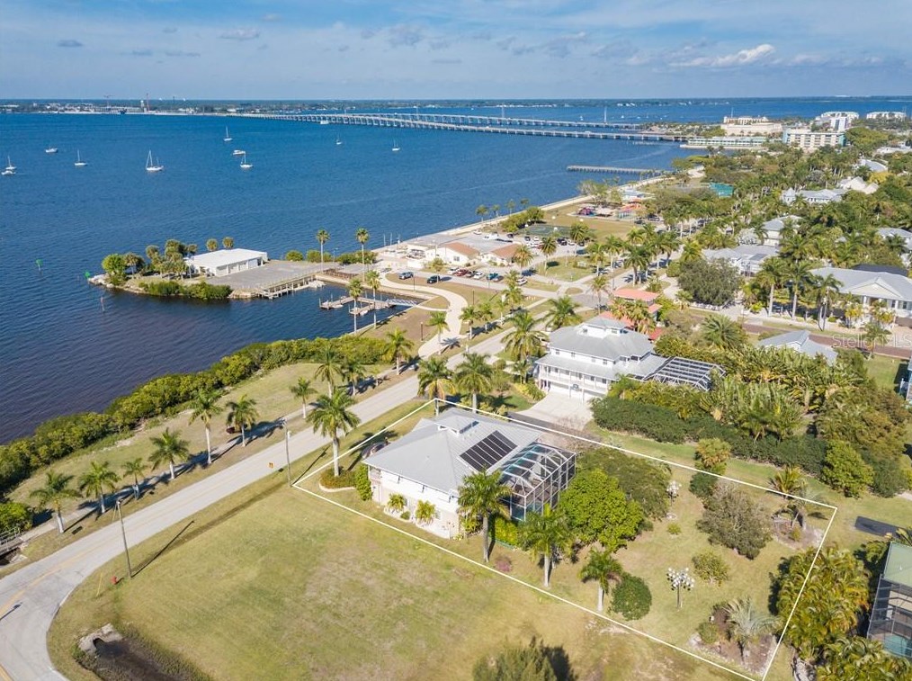 883 Retta Esplanade, Punta Gorda, FL 33950-5412
