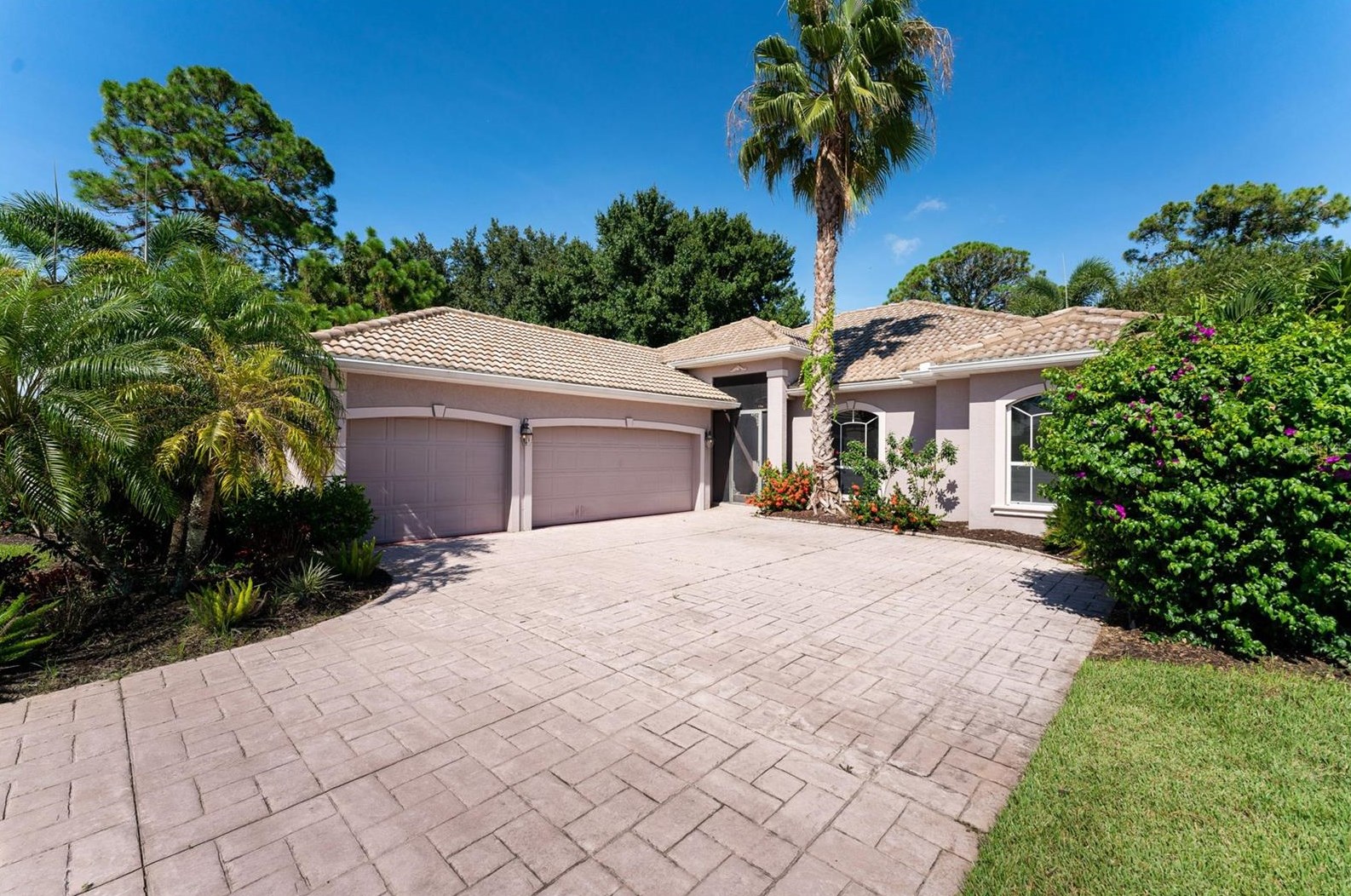 2620 Royal Palm Dr, Venice, FL 34288-8635