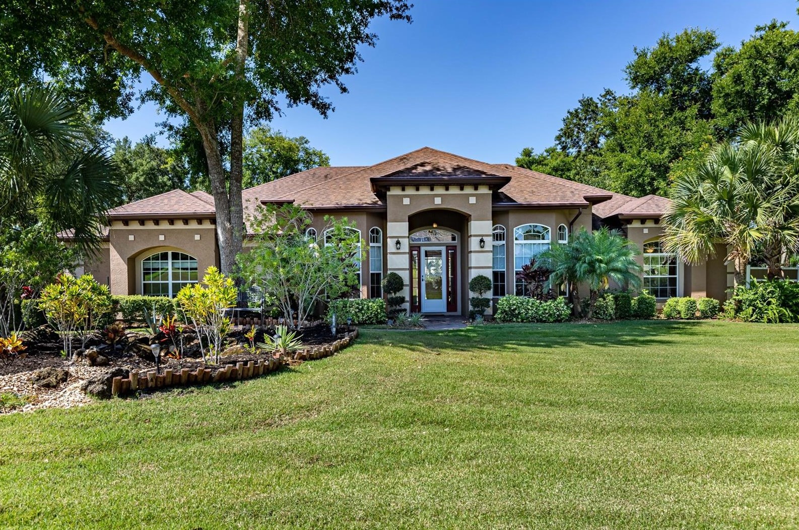 5345 Heritage Pass Cir, Mount Dora, FL 32757-7143