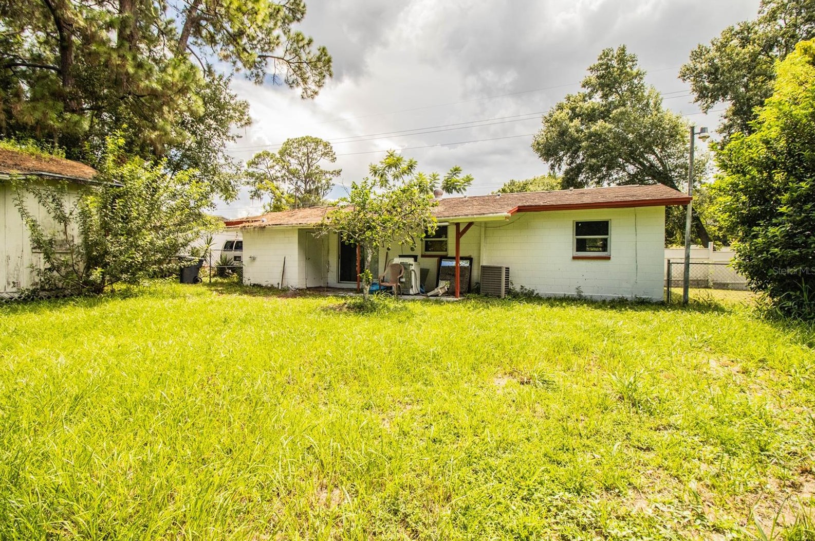 187 Dairy Rd, Auburndale, FL 33823-3615