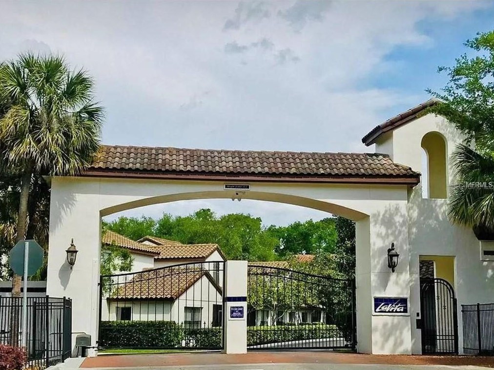 550 Via Del Oro Dr, Altamonte Springs, FL 32714-6837