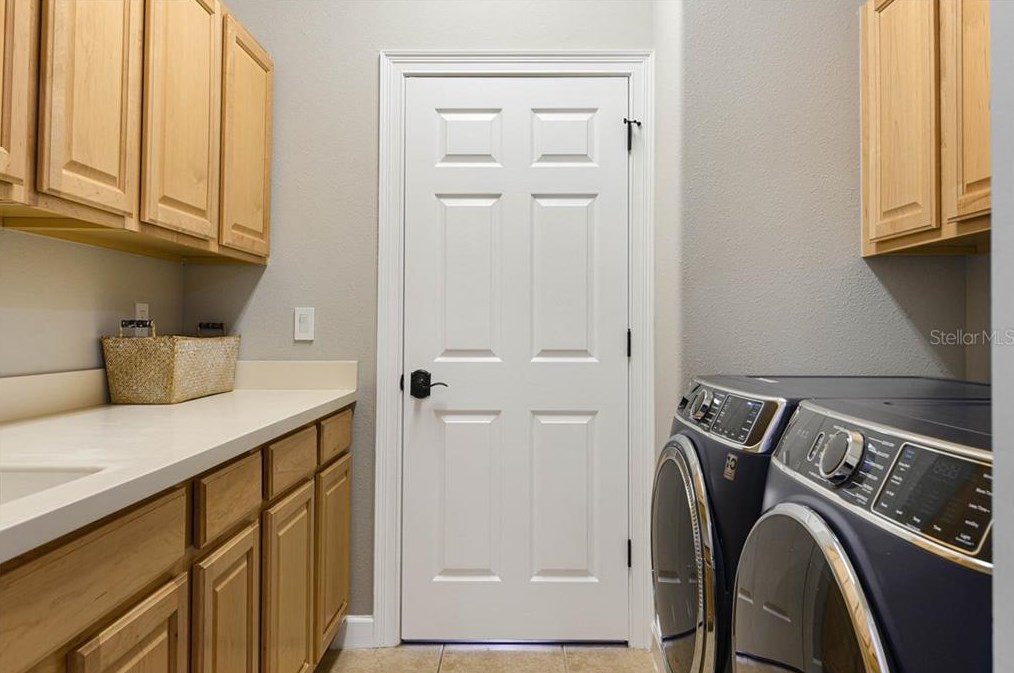 702 Johns Landing Way, Winter Garden FL  34787-8966 exterior