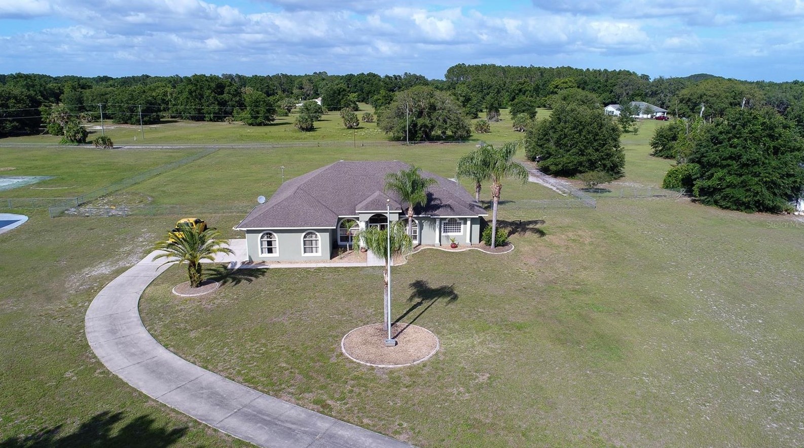 39718 County Road 452, Leesburg, FL 34788-8377