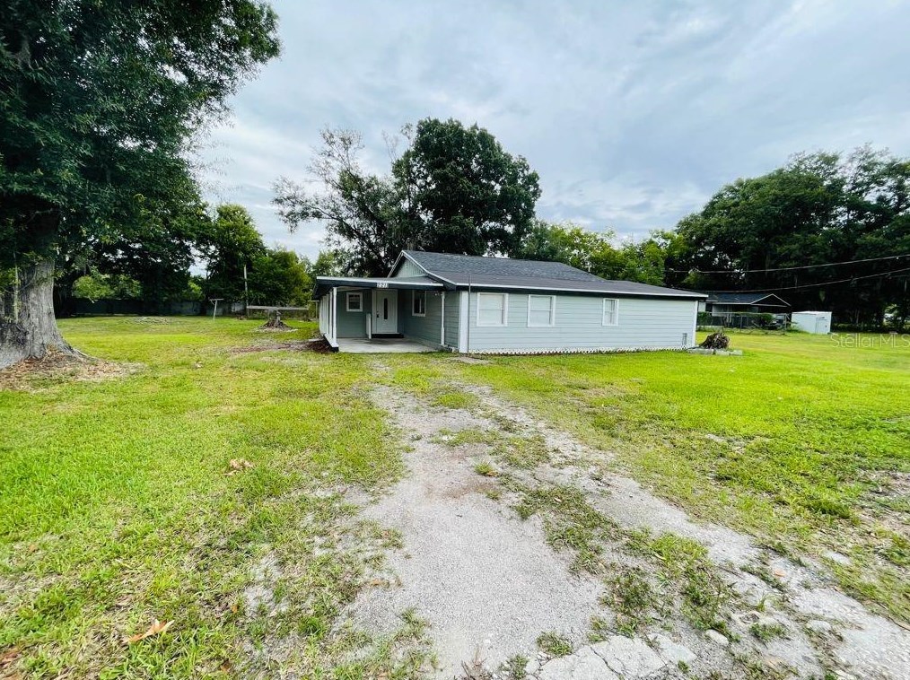 2211 Shirah Rd, Auburndale, FL 33823-9526