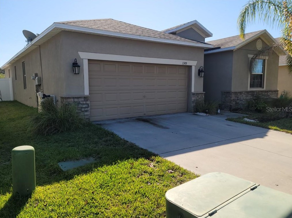 1309 Oak Pond St, Ruskin, FL 33570-7986