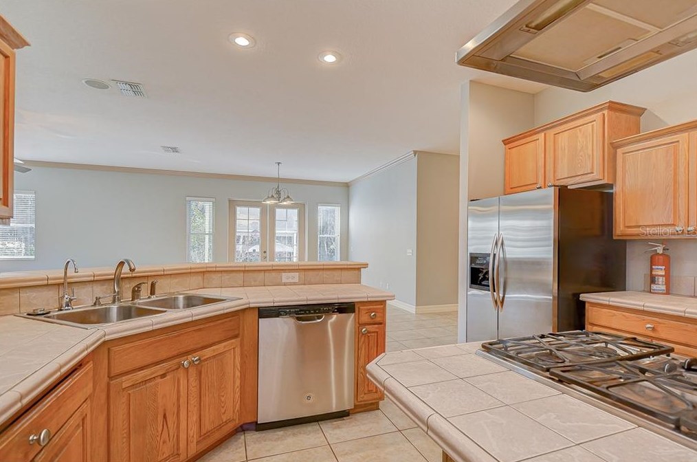 8304 Bob Wiggs Ave, Lithia FL  33547-2236 exterior