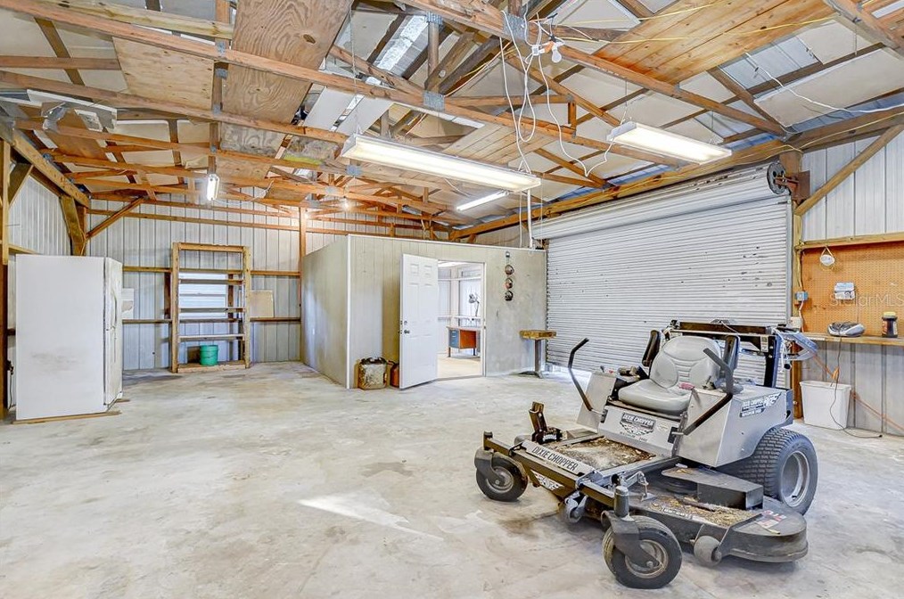 8304 Bob Wiggs Ave, Lithia FL  33547-2236 exterior