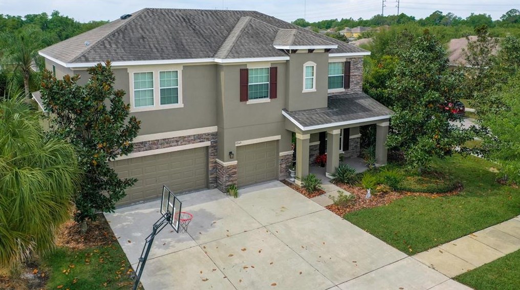 11140 Wembley Landing Dr, Lithia, FL 33547-4945