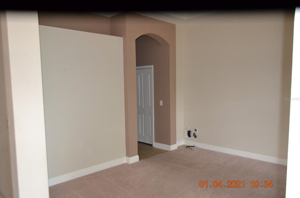 8449 Lagerfeld Dr, Land O Lakes, FL 34637