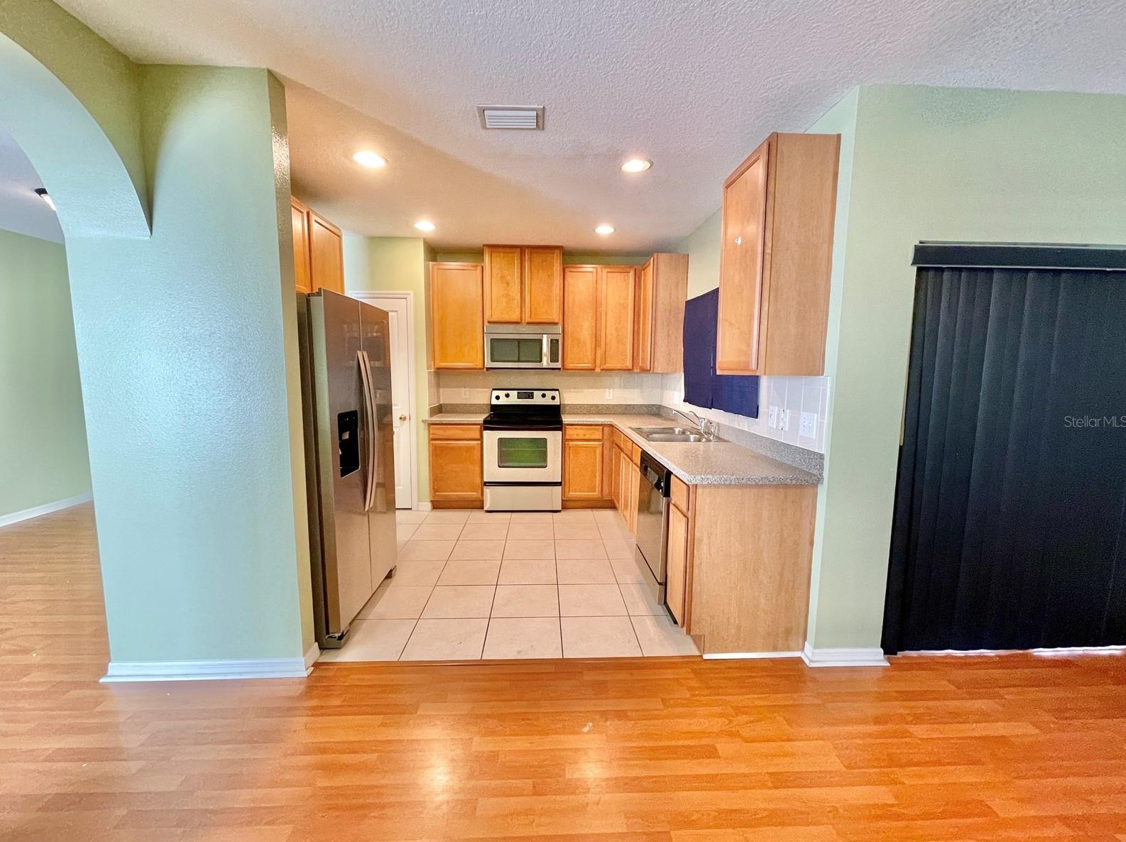 30217 Goodwick Way, Zephyrhills FL  33543-3961 exterior