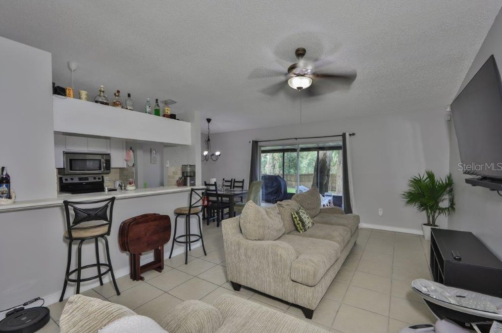 4035 Forecast Dr, Brandon FL  33511-8022 exterior