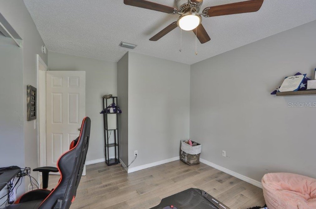 4035 Forecast Dr, Brandon FL  33511-8022 exterior