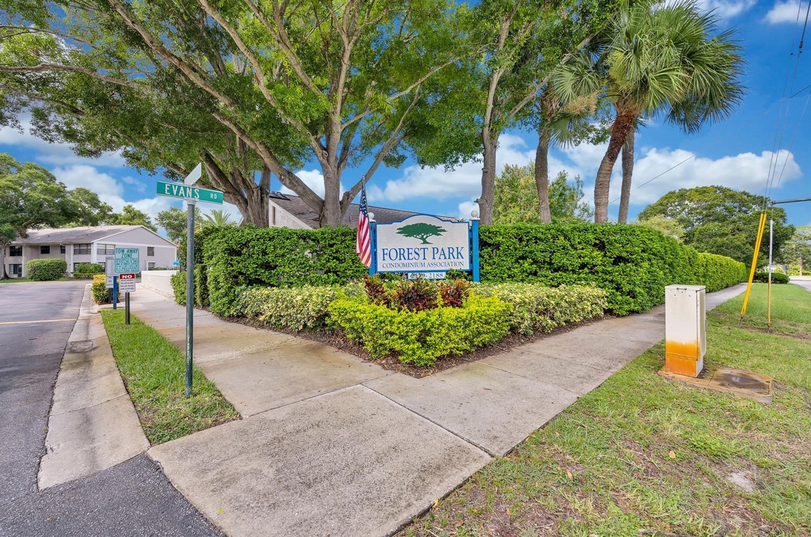 2119 Elm St, Dunedin FL  34698-5657 exterior