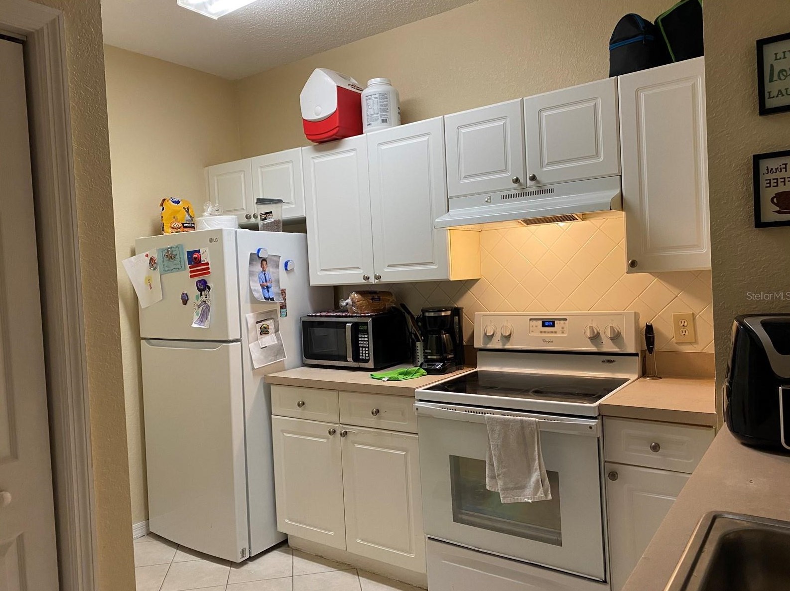 18001 Richmond Place Dr #814, Tampa, FL 33647