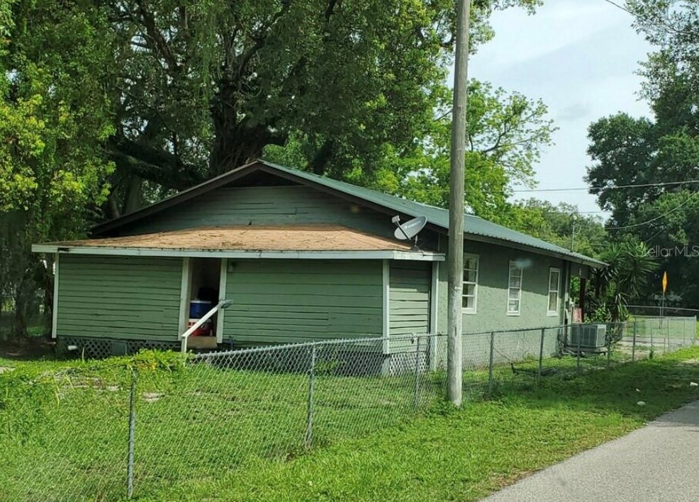 3213 Genesee St, Tampa FL  33610-6920 exterior