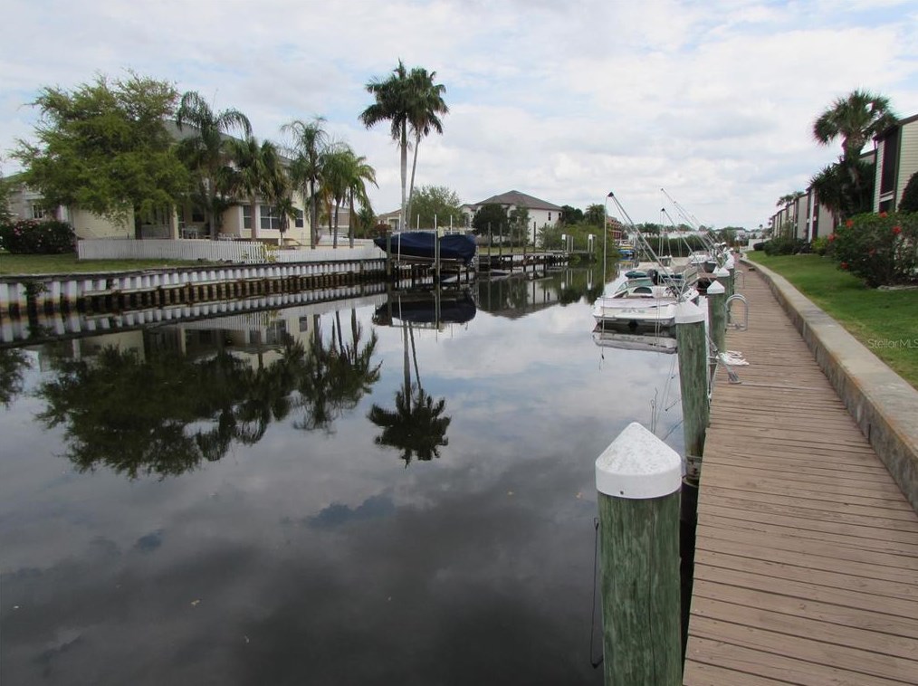 359 Moorings Cove Dr #10c, Tarpon Springs, FL 34689