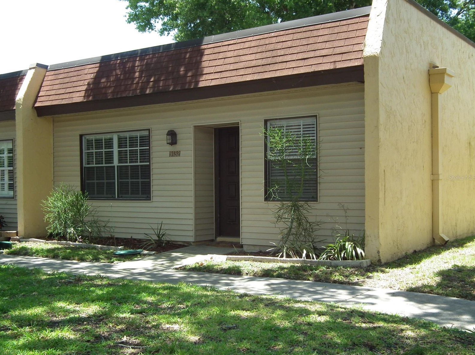 9132 Oakwood Ln, Largo, FL 33776-2101