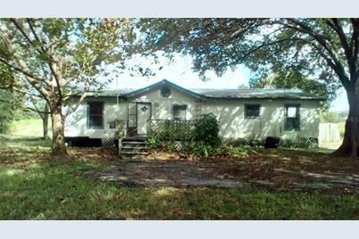 6222 Bob Head Rd, Plant City, FL 33565 - MLS T3218692 - Coldwell Banker