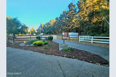 1372 E Clark Avenue, Santa Maria, CA 93455 - Photo 1