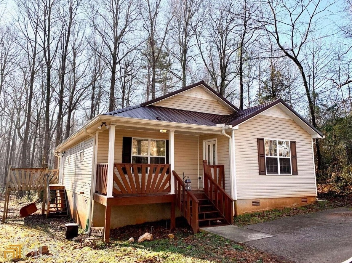 279 Freeman Dr, Maysville, GA 30558-1867