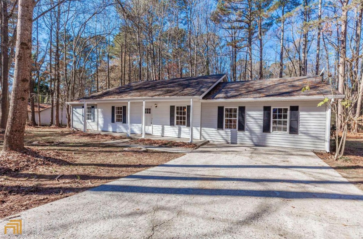 175 Bend Trl, Jonesboro, GA 30238-5631