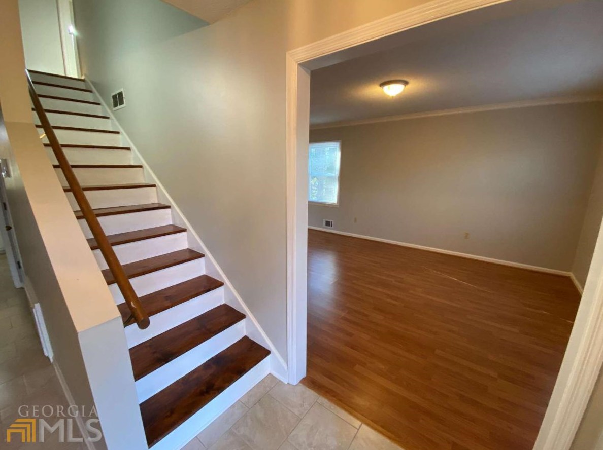 175 Spruce Valley Rd, Athens, GA 30605-3365