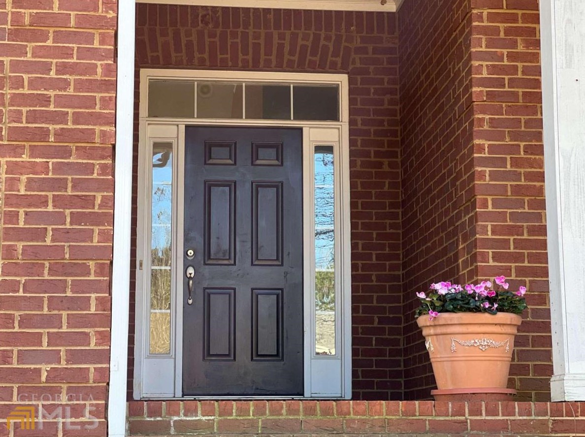 137 Huntington Shoals Dr, Athens, GA 30606-1878