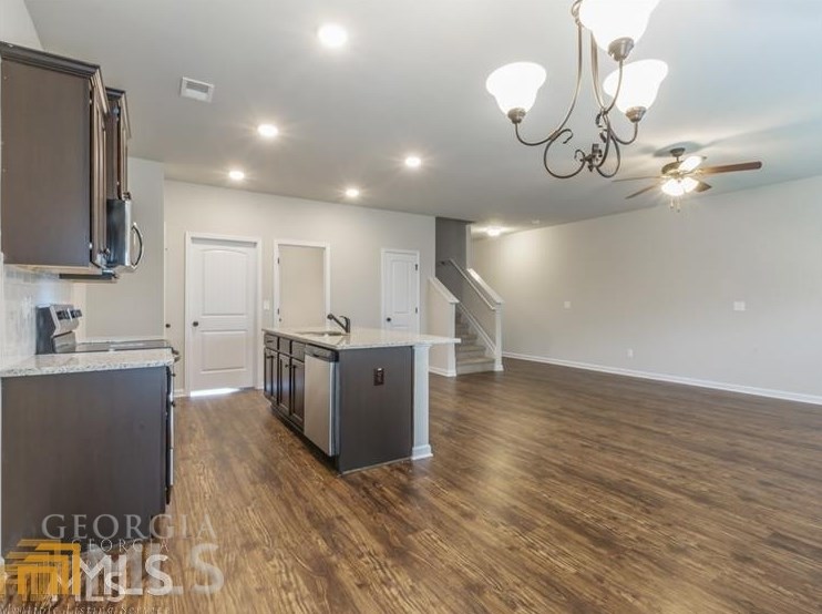 1074 Mcconaughy Ct, McDonough, GA 30253