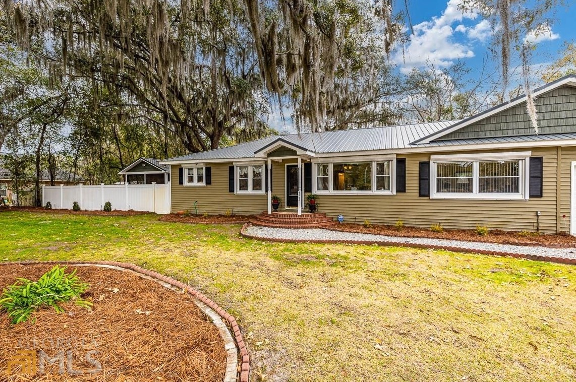 702 Crispen Blvd, Brunswick, GA 31523-1419