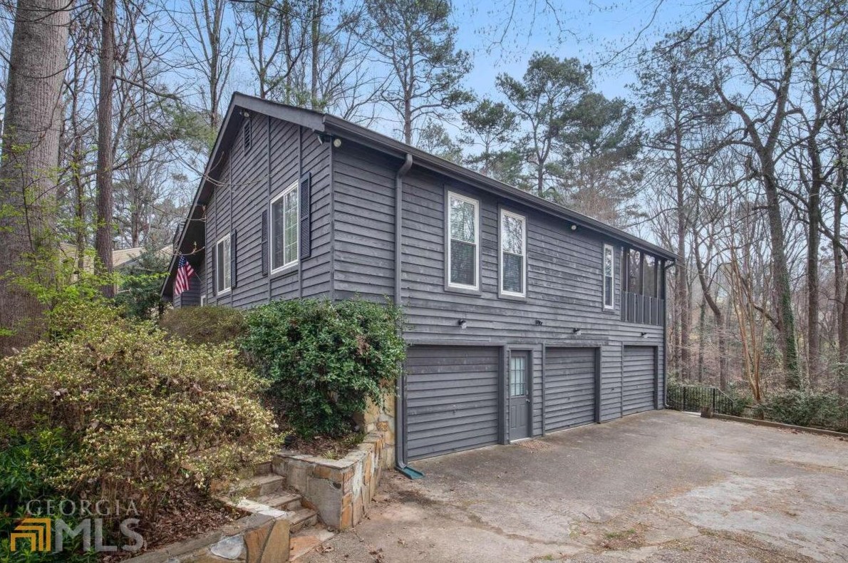 3519 Cedar Vly Dr, Smyrna GA  30080-5646 exterior