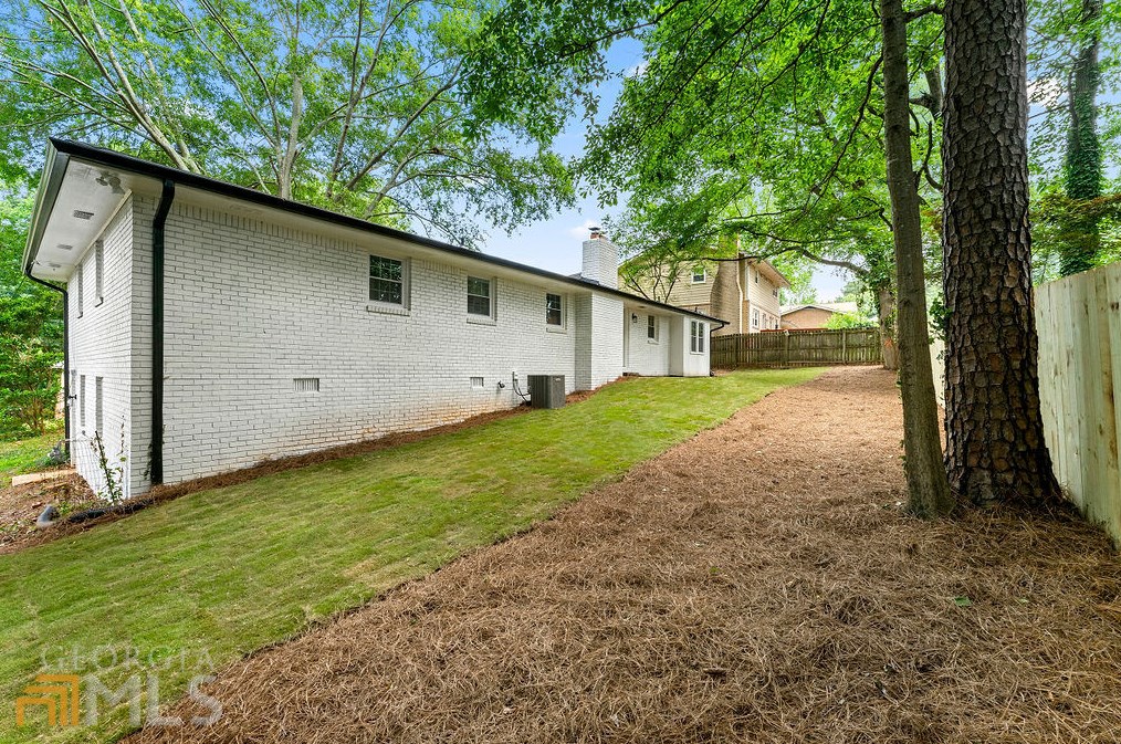 1223 Sanden Ferry Dr, Decatur GA  30033-3345 exterior