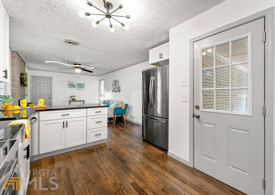 1223 Sanden Ferry Dr, Decatur GA  30033-3345 exterior