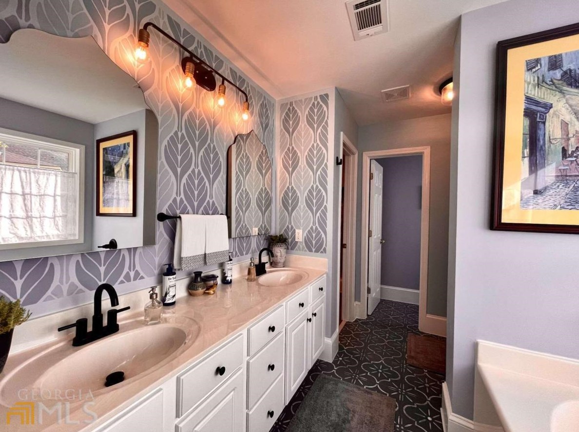 150 Oak Mdw Dr, Athens GA 30605-4550 exterior