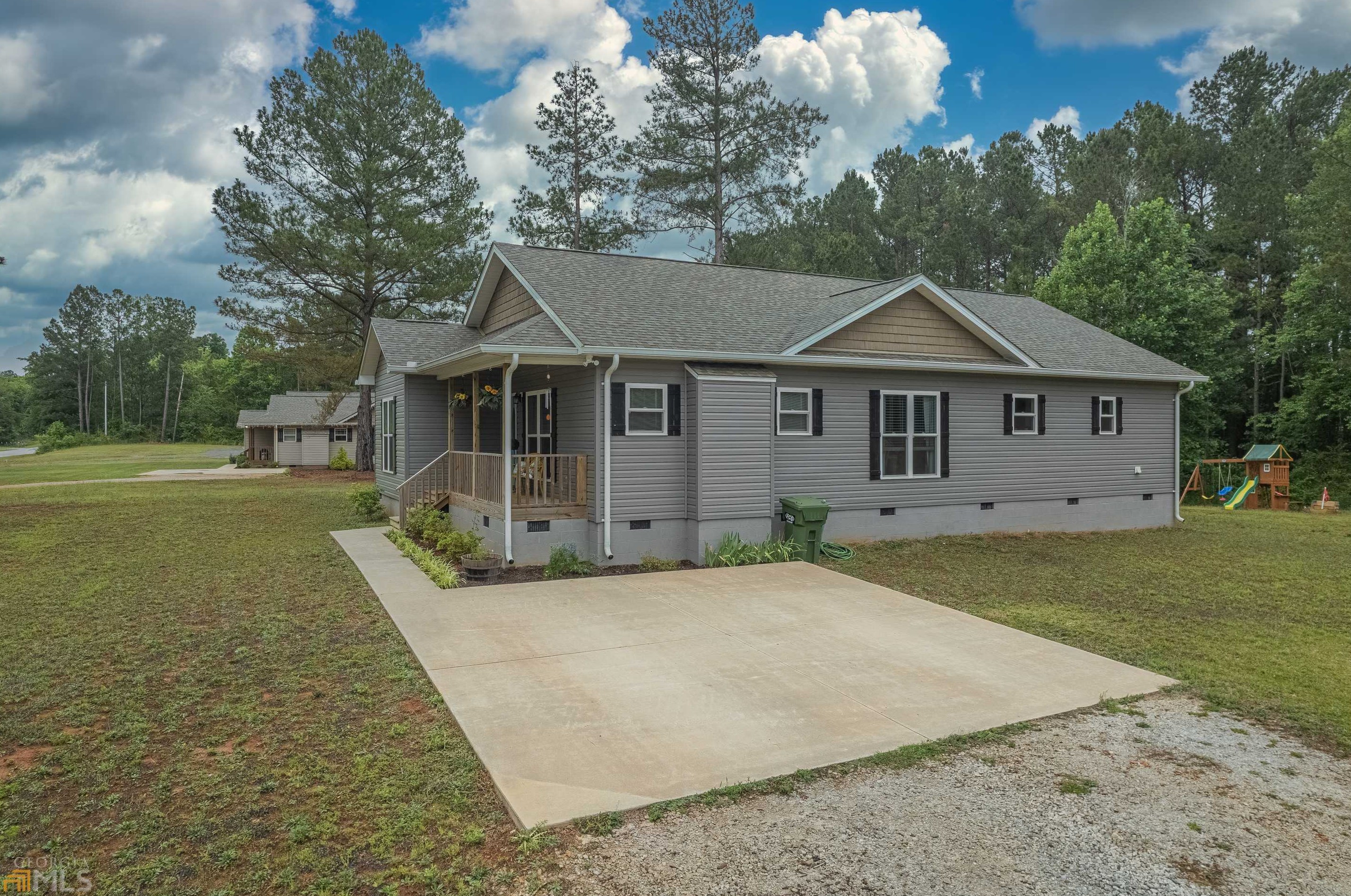 1956 Davis Rd, Eastanollee, GA 30538-3415