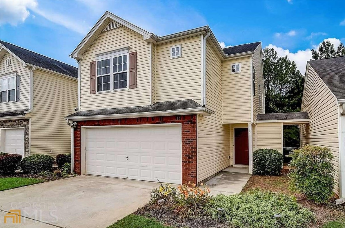 1005 Lakeside Cir, Porterdale, GA 30016