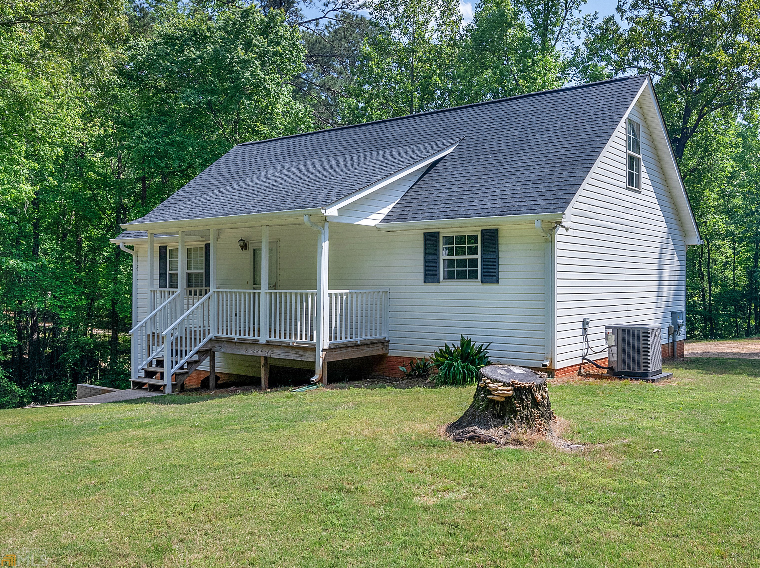 60 S Singley Dr, Locust Grove, GA 30248