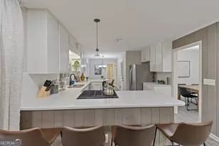 2984 Blackberry Ln, Marietta, GA 30068 - Photo 8