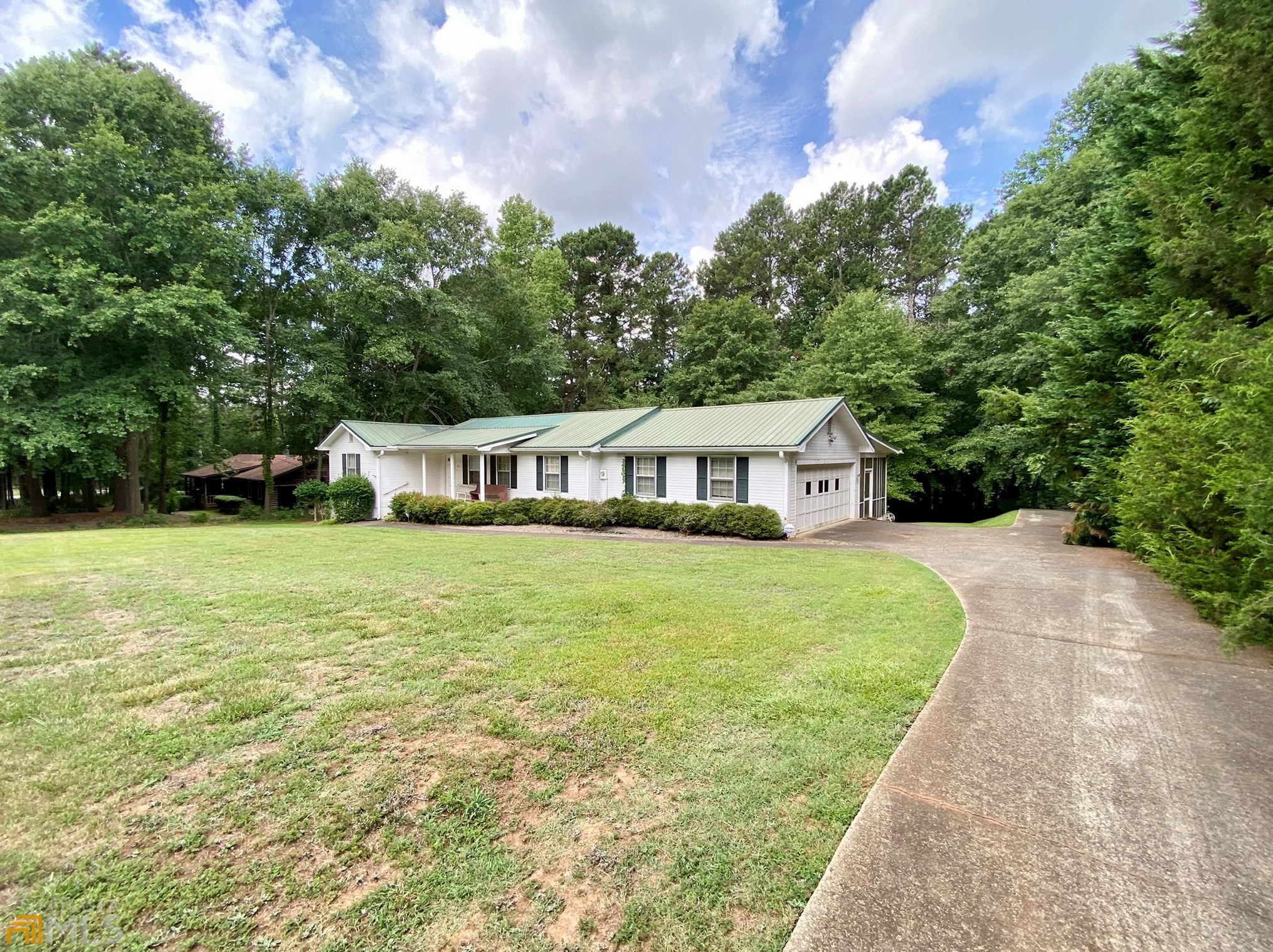 66 Howard Cir, Winder, GA 30680-1642