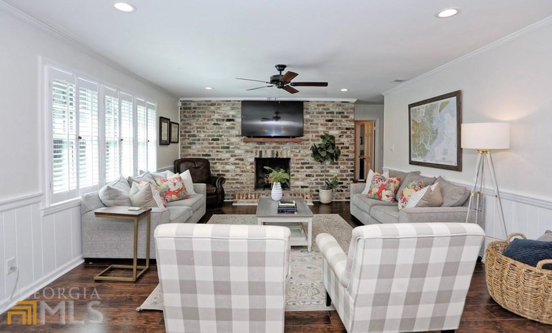 8502 Kent Dr, Savannah GA  31406-6247 exterior