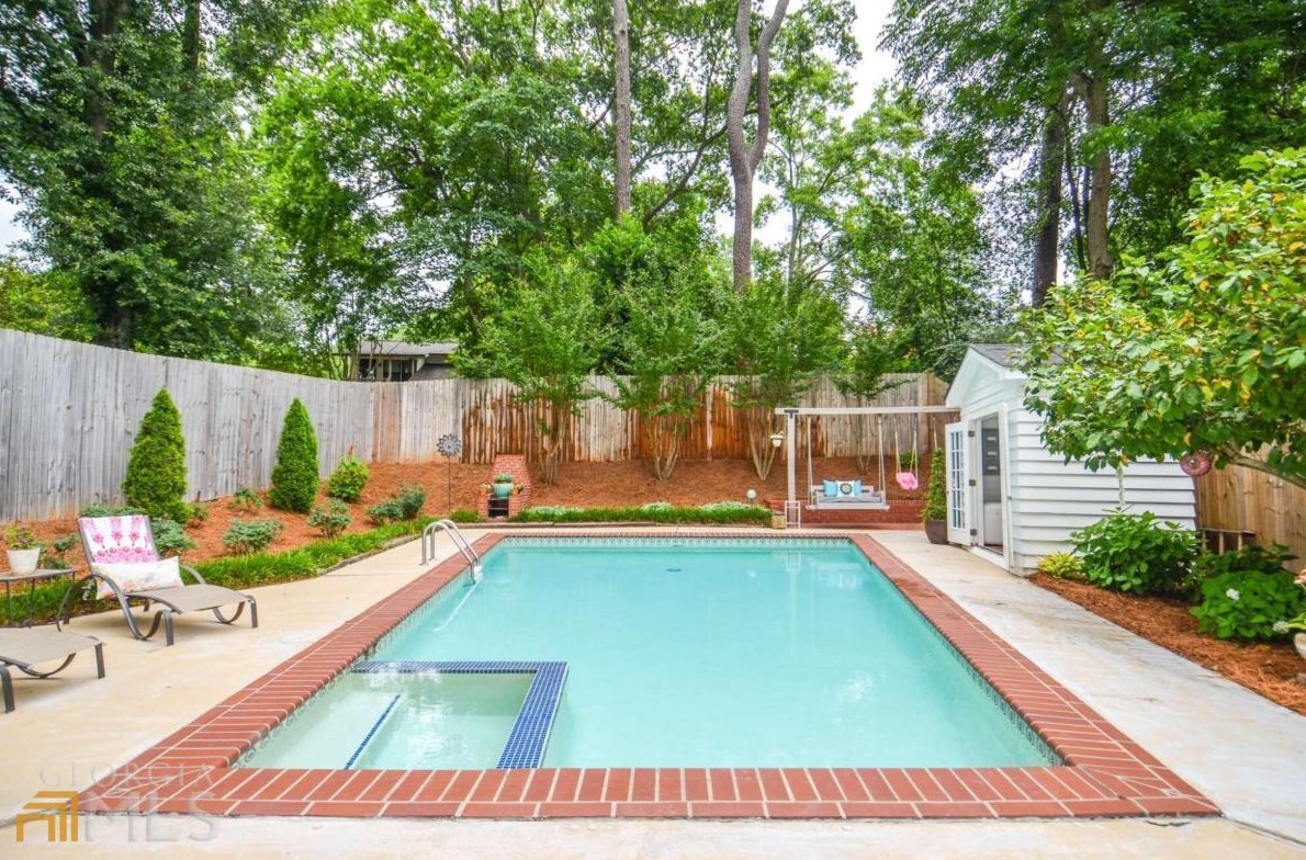 138 Peachtree Hills Ave, Atlanta, GA 30305-4304