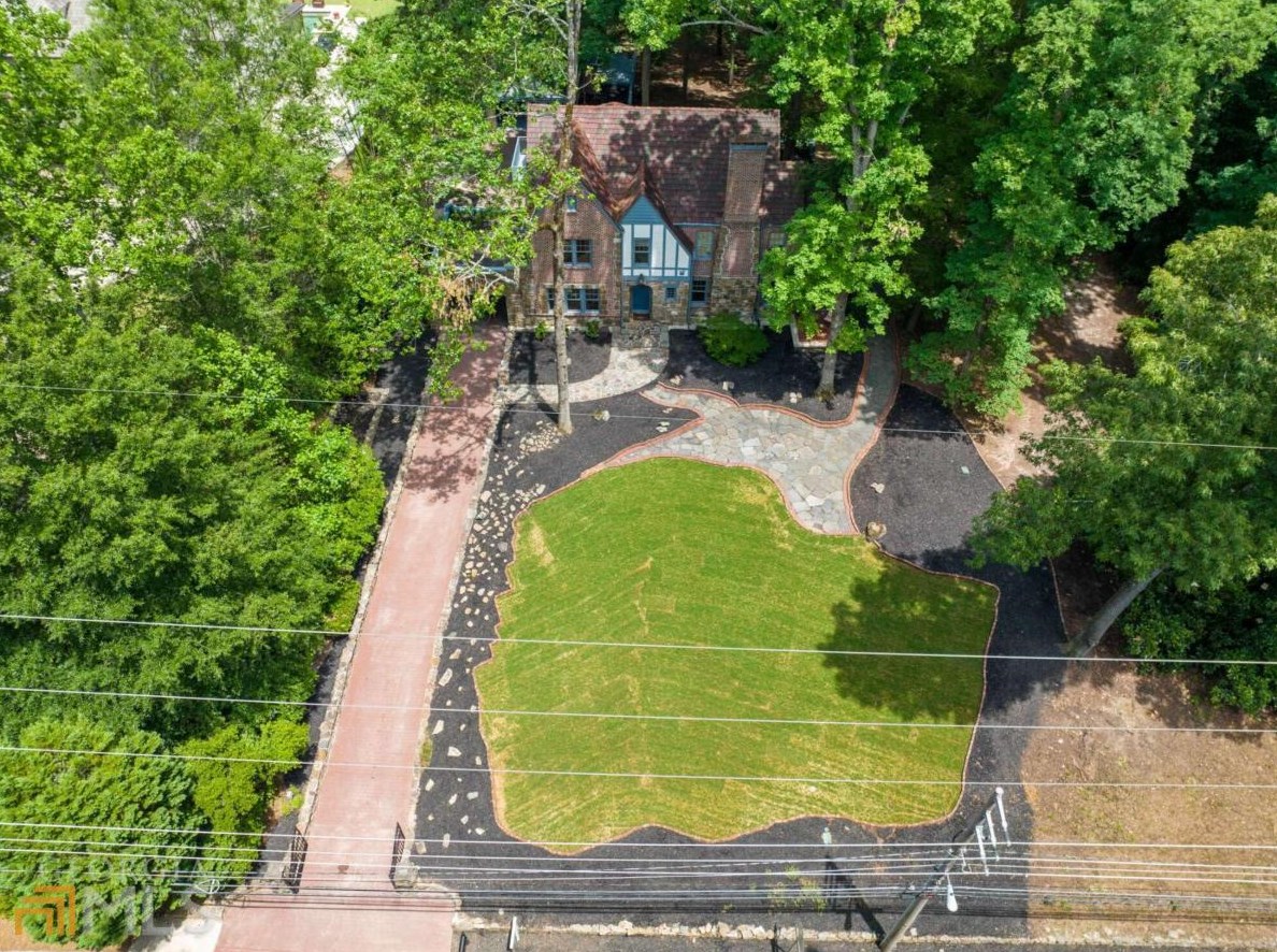 2665 Northside Dr, Atlanta GA  30305-3515 exterior